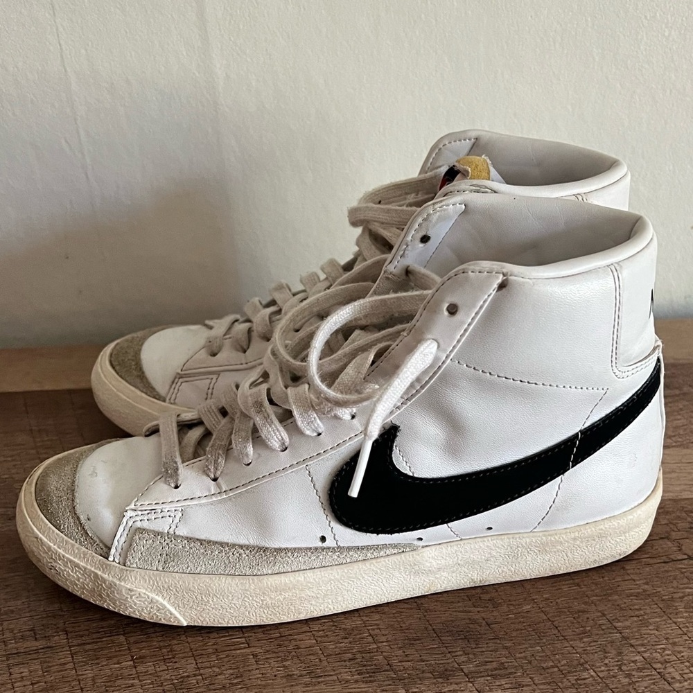 Nike Women’s Mid ‘77 White and Black Blazer Size 8.5 - Picture 3 of 11